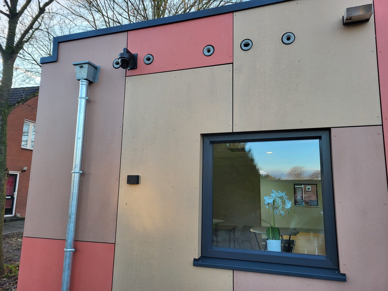 WhatsApp Image 2025-11-07 at 11.02.21_1600x1200